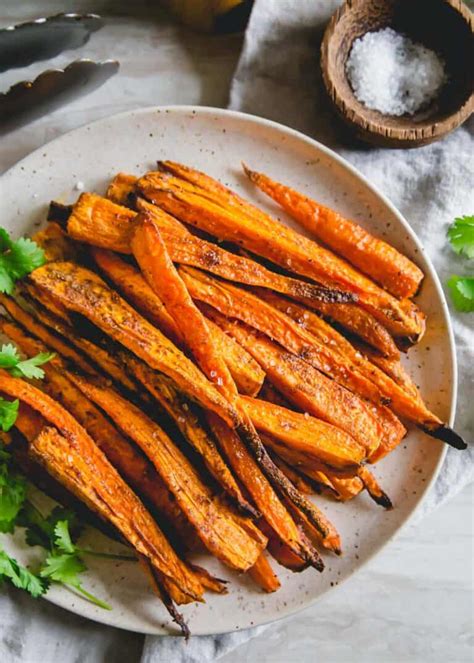 Air Fryer Carrots - Easy Crispy Roasted Carrots in the Air Fryer