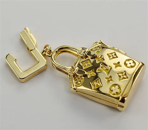 Louis Vuitton Solid 18K Gold Charm Bracelet with Purse Charm 3.80 ...