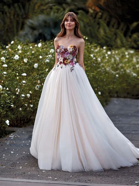 25 Mexican Wedding Dress Ideas for 2024 | 👗 ️