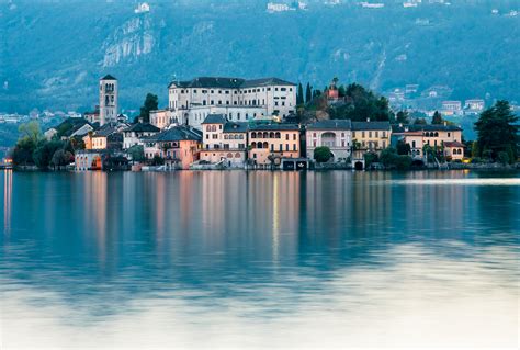 Orta San Giulio: A Romantic Lakeside November Walk | ITALY Magazine