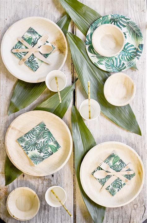 10 Palm Leaf Plates Disposable Plates Tropical Party - Etsy | Palm leaf ...