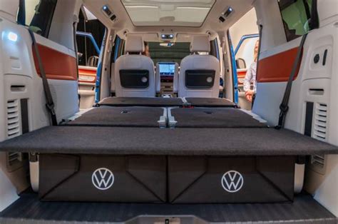 2025 VW ID.Buzz electric van gets 3 rows, AWD in US version – driven ...