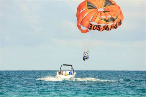 Boracay: Solo oder Tandem Parasailing Erlebnis | GetYourGuide