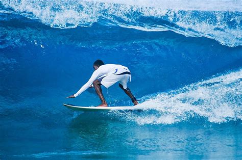 Surfing in Maldives | Sandy Beach Trips