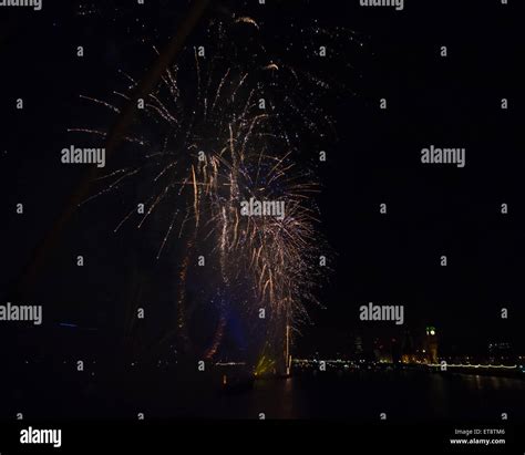 Firework display houses of parliament hi-res stock photography and ...