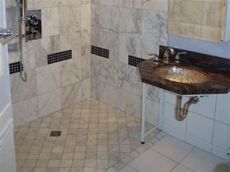 ADA-Compliant Bathroom Layouts | HGTV