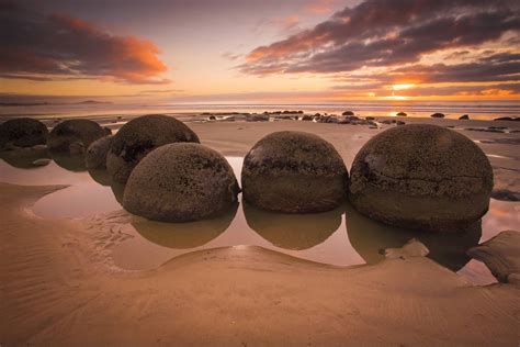 'Mind-blowing' New Zealand natural wonders included in Lonely Planet book - NZ Herald