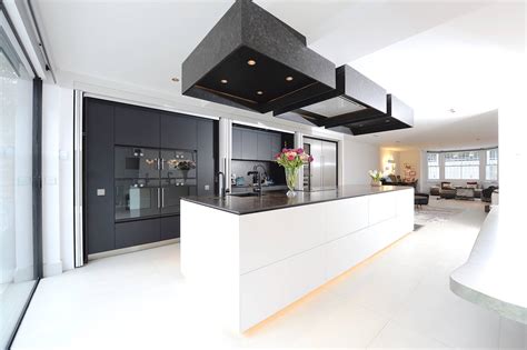 Bianco Opaco | Marazzi Design: Award-winning, Bespoke Kitchen Designers UK