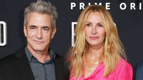 Julia Roberts pays rare tribute to My Best Friend's Wedding co-star Dermot Mulroney for sweet ...