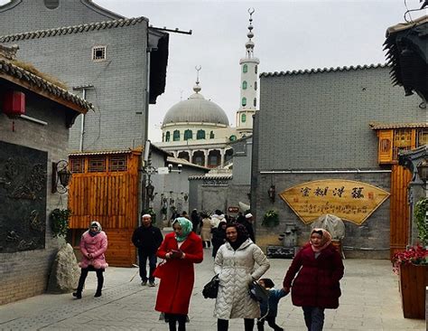 Hui Muslims in China’s ‘Little Mecca’: Fusing Islamic and Han Practices ...