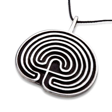 Labyrinth pendant silver | Ciondoli, Argento, Labirinto