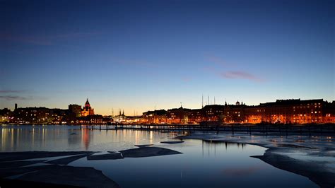 Helsinki by night lets you experience the city in totally different perspective.