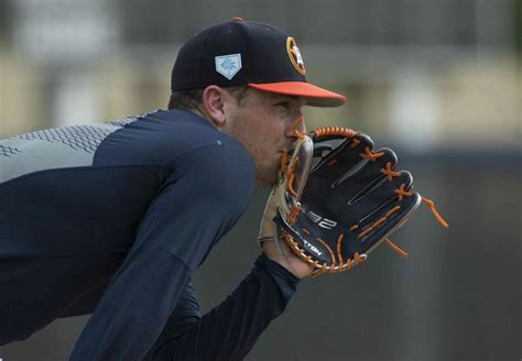 Astros renew Alex Bregman's contract at near league minimum