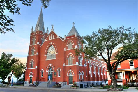 File:Sacred Heart Church Edmonton Alberta Canada 05A.jpg - Wikimedia Commons