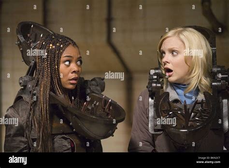 SCARY MOVIE 4 (2006) REGINA HALL, ANNA FARIS SCM4 001-03 Stock Photo - Alamy