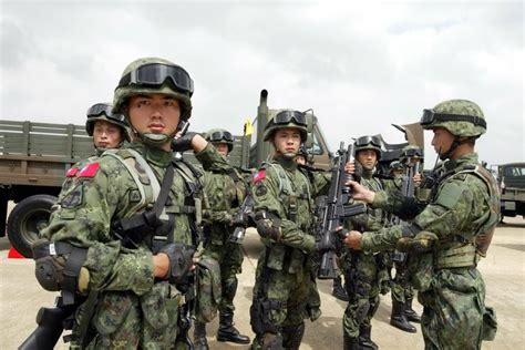 Taiwanese infantry[2464x1648] | Army, Military pictures, Special forces