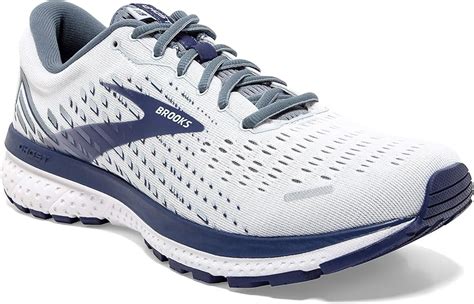 5 Best Long Distance Running Shoes (2023 Reviews)