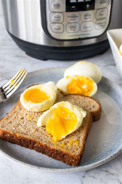 Instant Pot Soft Boiled Eggs | A Pressure Cooker Easy Breakfast Recipes