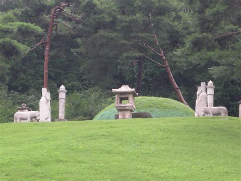 Jeongneung Tomb Seoul (35) | Exploring Korea