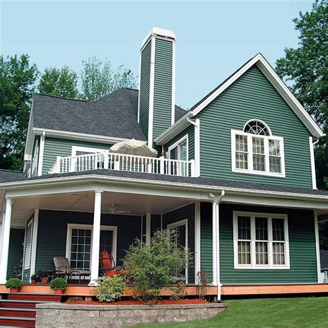 green siding home pics | Vinyl siding is a very popular, maintenance-free siding material. It ...