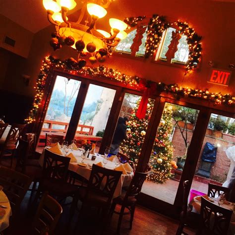 Long Island Restaurant News | Restaurants on Long Island Offering Christmas Eve Dinner