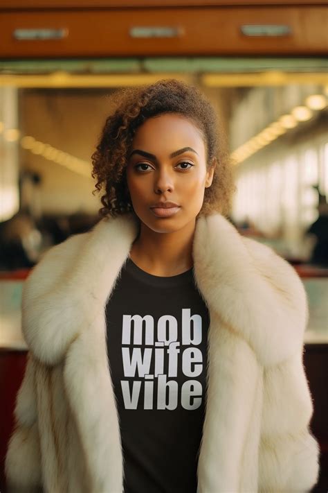 MOB WIFE Mob Wife T-shirt Mob Wife Vibes Mob Wife Era Statement T-shirt ...