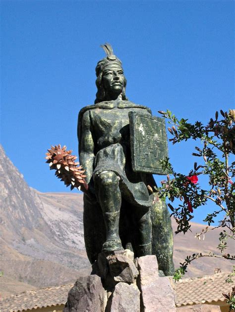 Statue dedicated to the Inca King Ollantay in Urubamba in the sacred valley in Peru, South ...