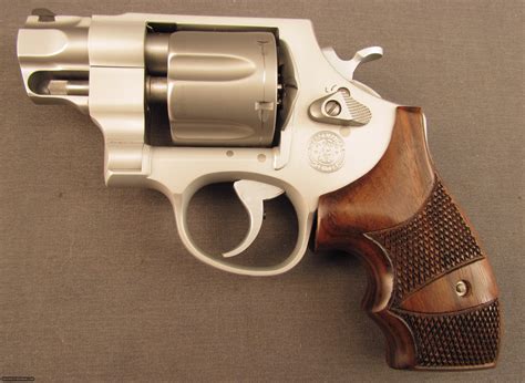 Smith and Wesson Performance Center Revolver 625-10 45 ACP