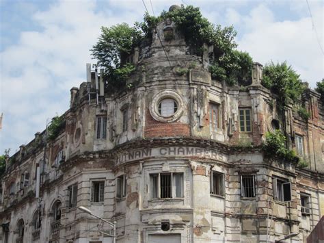 Old building in Kolkata, India. | House photography, Old building, Building