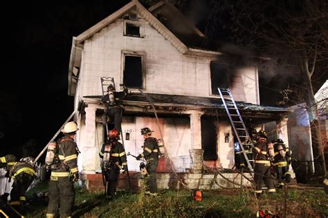 Firefighter Hurt in Thursday Morning Arson Fire | 93.1FM WIBC