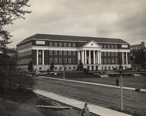 Mckeldin Library