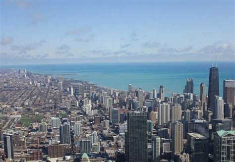 Chicago: Skydeck vs 360 Chicago - Pure Wander