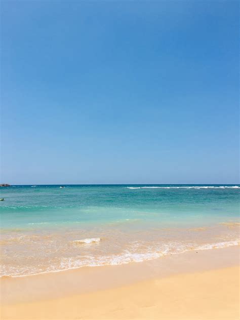 Hikkaduwa Beach - A Perfect Place To Get Your Dose Of Vitamin-SEA!