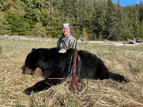 Black Bear Hunting :: milliganoutfitting.com