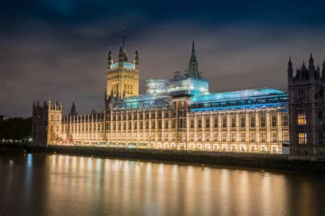 House of Parliament at Night (A7RII, Sony 24-70mm f2.8 GM) : r/SonyAlpha