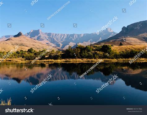 552 Drakensberg amphitheatre Images, Stock Photos & Vectors | Shutterstock