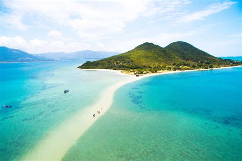 The most beautiful beaches in Vietnam you should visit once in your ...