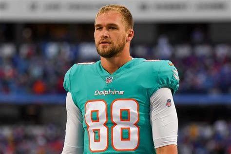 Mike Gesicki's Net Worth, Height, Age, & Personal Info Wiki - The New York Banner