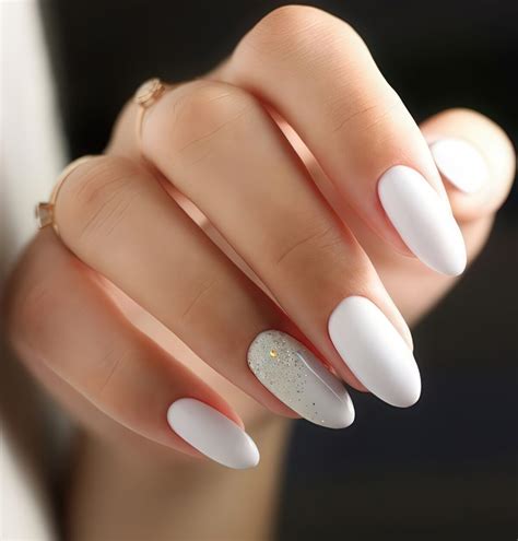 15 Chic White Manicure Ideas For Winter - Styleoholic