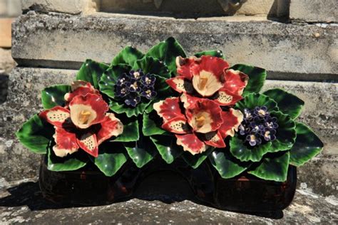 Funeral flowers on a tomb — Stock Photo © portosabbia #44420493