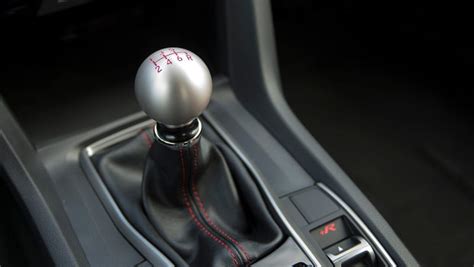 Here's Where Manual Transmission Cars Sell Best