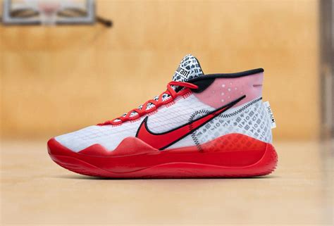 Nike opens NBA season with YouTube-themed Kevin Durant sneakers | Engadget