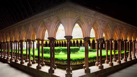 Cloister of Mont Saint-Michel Abbey, France | Peapix