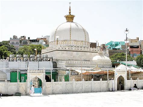 #AjmerSharifDargah is a #sufi #shrine of sufi saint, Moinuddin Chishti ...