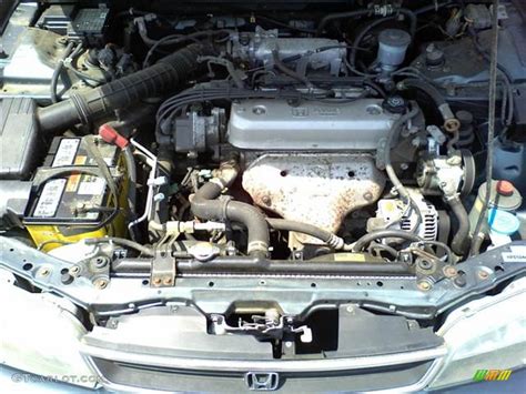 1996 Honda Accord DX Sedan 2.2 Liter SOHC 16-Valve 4 Cylinder Engine ...