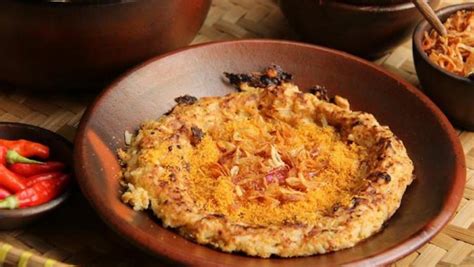 'Kerak Telor' Recipe: An Indo Street-Food Twist on an Omelette - NOW! Bali