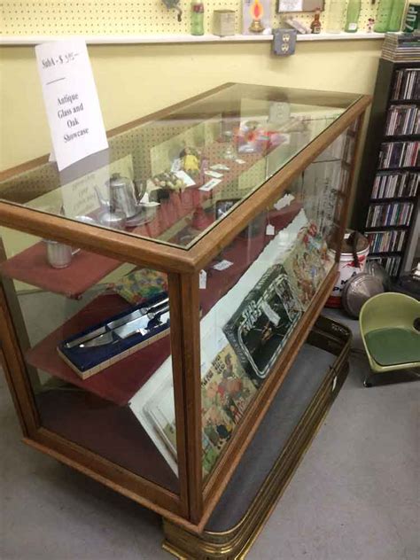 Antique Oak and Glass Display Case with Two shelves – Suburban Antiquarian