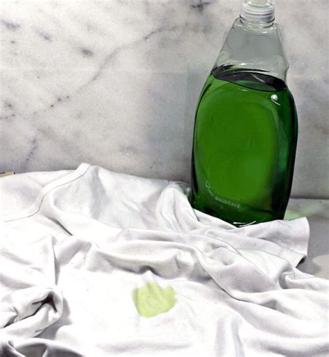 Removing Cooking Oil Stains from Clothing - Get Oil Stains Out of Clothes