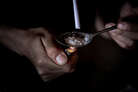 Smoking Heroin: What Are The Risks and Effects on The Body?