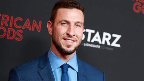 Pablo Schreiber to Play Master Chief in Showtime's Halo Series